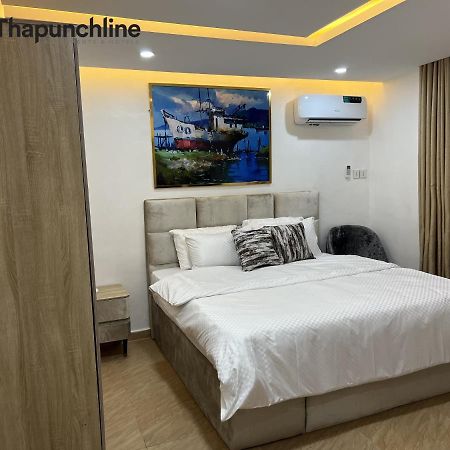 Thapunchline Hotels Ікеджа Екстер'єр фото