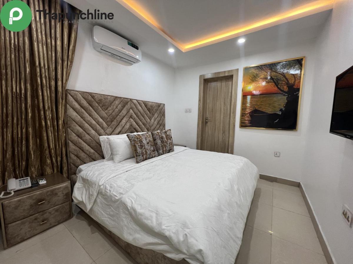 Thapunchline Hotels Ікеджа Екстер'єр фото