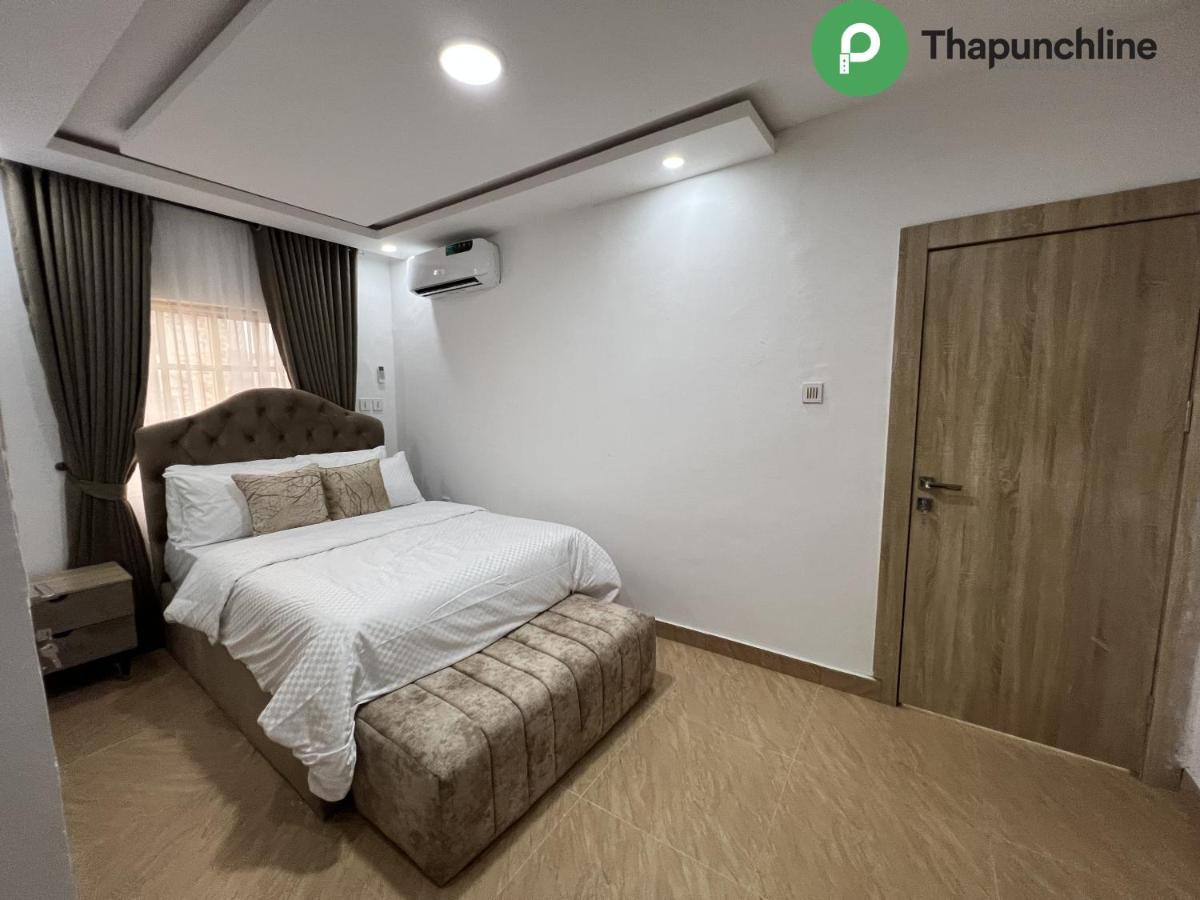 Thapunchline Hotels Ікеджа Екстер'єр фото